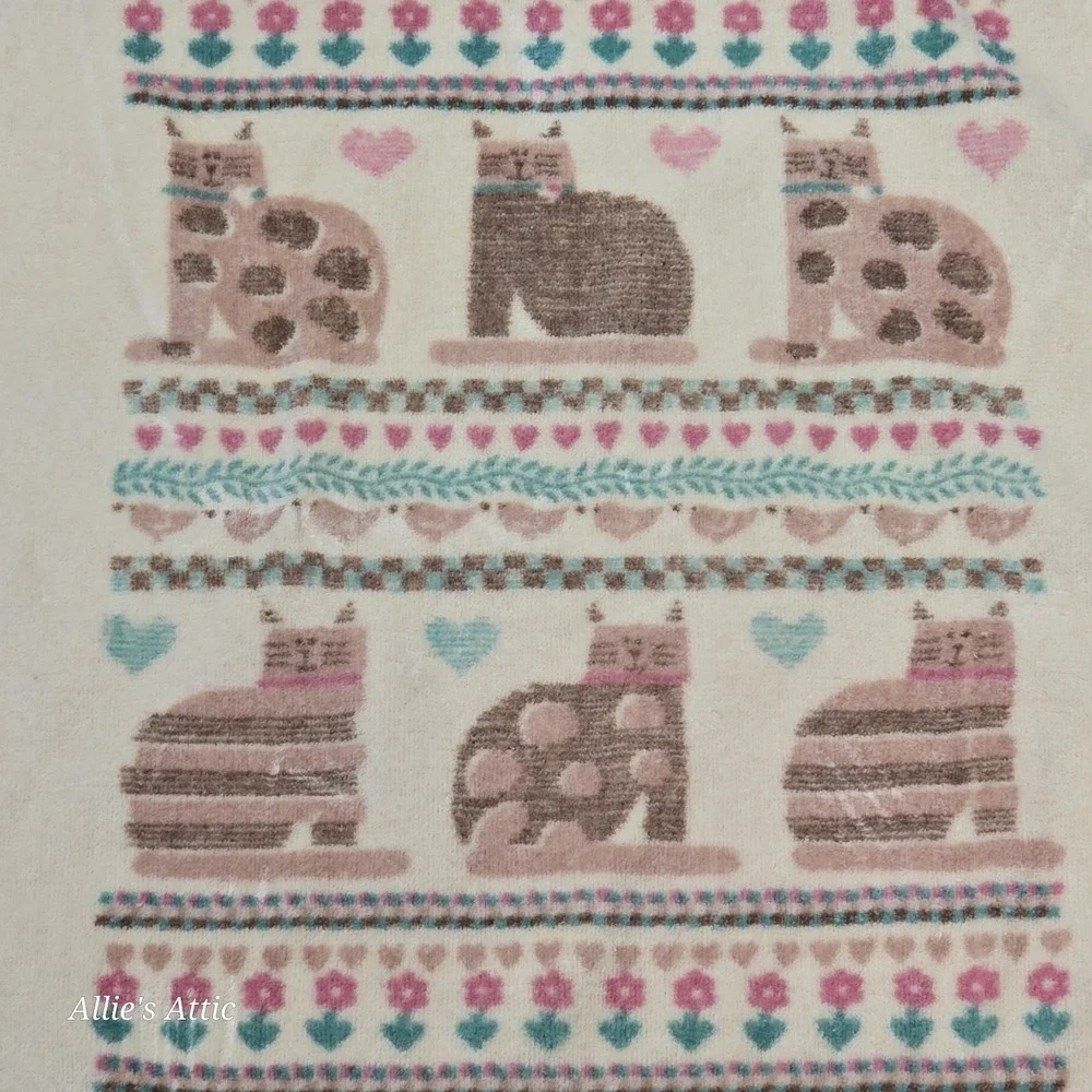 Vintage Cat Hand Towel 80s‎ 90s Kitty Grannycore Cottagecore Terrycloth 30x16
